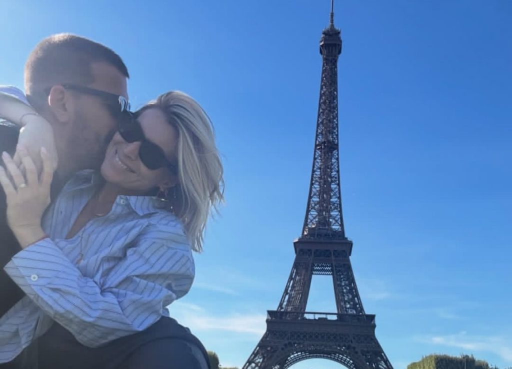 ПРШТИ РОМАНТИКА НА СВЕ СТРАНЕ: Анђелка Стевић Жугић објавила фотогрфије са мужем и запалила мреже