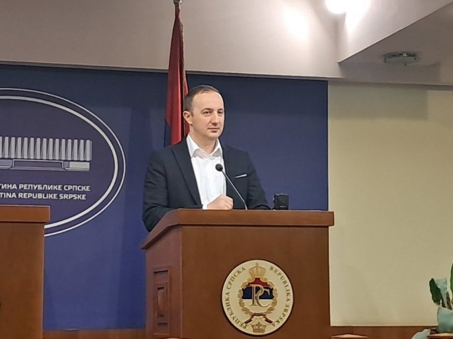 БОДИРОГА : Оставка Саве Минића ругање институцијама