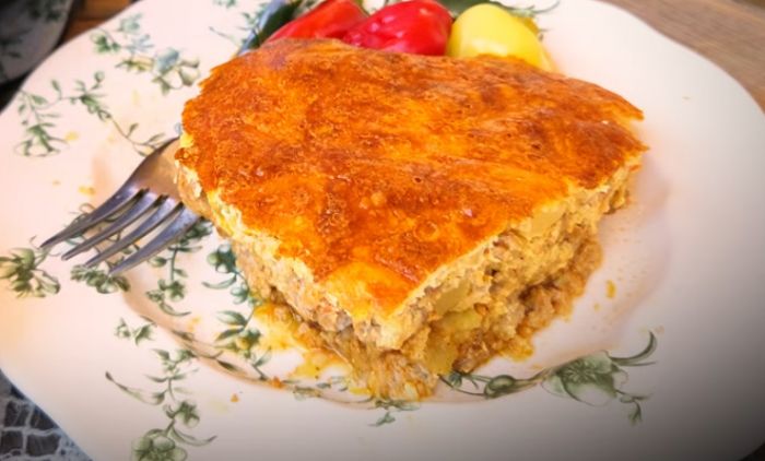 ОВО ЈЕЛО ИЗ РЕРНЕ ЈЕ ГОТОВО ЗА ТРЕН ОКА: Испробајте запечену фантазију са месом и кремастим преливом (ВИДЕО)