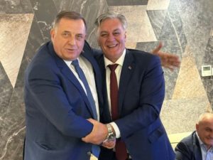 SLAVLJE U SNSD-u: Dodik čestitao Karanu pobjedu (FOTO)