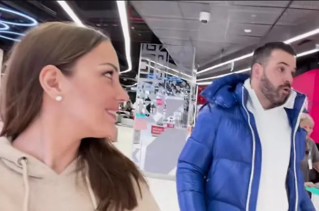 ПРИЈА ПОСТАЛА ИНСФЛУЕНСЕРКА? Пјевачица снимила први влог, показала шта ради у 6 ујутру (ВИДЕО)