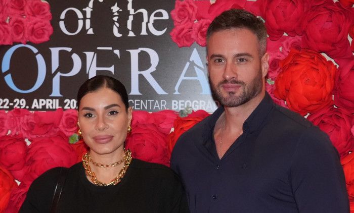 „NJEGA DJECA VIŠE VOLE“: Mia Borisavljević iskreno o porodici – evo kako funkcioniše njen brak