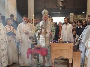 МИТОРПОЛИТ ЈОАНИКИЈЕ СЛУЖИО ПОМЕН УБИЈЕНИМА У НАТО АГРЕСИЈИ: Те жртве су пале за вјеру и отачаство и не могу се заборавити