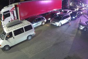 ЧЕКАЈУ И 5 САТИ: Огромне гужве на граничном прелазу Градишка, путници огорчени