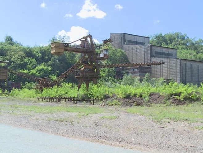 ДОМИНО ЕФЕКАТ УГРОЖАВА ХИЉАДЕ РАДНИХ МЈЕСТА: Агонија која пријети да уздрма комплетну БиХ се наставља