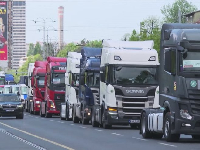 „NAJMANJE 20.000 RADNIKA TRPI POSLJEDICE“: Unija poslodavaca Srpske –  Blokade na granicama moraju odmah biti zaustavljene