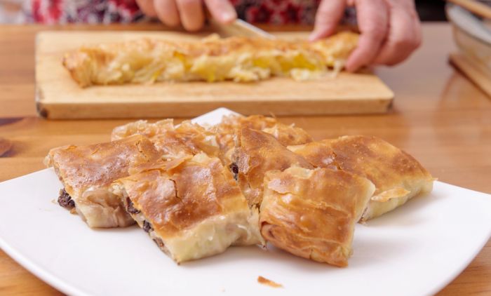 RECEPT ZA POSNU MANASTIRSKU PITU IZ 19. VIJEKA: Uživaćete u savršenom ukusu, a bića vam potrebna samo 4 sastojka