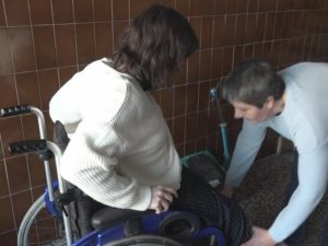 ПОРОДИЦА НИЈЕ У МОГУЋНОСТИ ДА ОБЕЗБЈЕДИ НОВАЦ ЗА ЛИЈЕЧЕЊЕ: Дјевојчица из Добоја од рођења тешко болесна