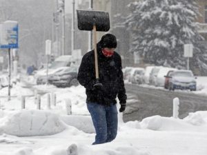 HRVATSKU OKOVAO SNIJEG: Kamioni ne mogu prema moru