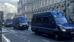 СПРИЈЕЧЕН ТЕРОРИСТИЧКИ НАПАД У ПАРИЗУ: Мушкарац хтио да активира експлозив код америчке банке