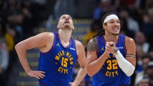 АМЕРИ ГЛЕДАЈУ И НЕ ВЈЕРУЈУ! Никола Јокић је обезвриједио „трипл дабл“ (ВИДЕО)