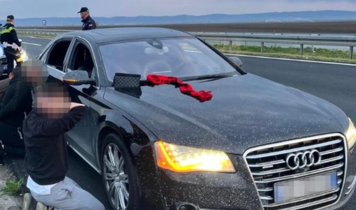 UHAPŠENI ALBANCI ZBOG PROVOKACIJA: Razvili zastave tzv. „Velike Albanije“ i vozili se kroz Srbiju na Dan sjećanja