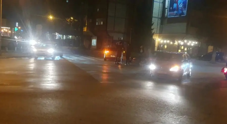 SAOBRAĆAJNA NEZGODA U BANJALUCI: Sudarila se dva vozila u ulici Nikole Pašića