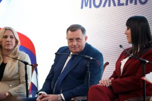 ДОДИК: Женама дати што бољу позицију у политичком животу (ФОТО)