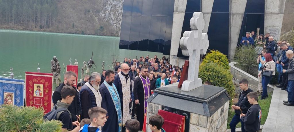 SVETO MJESTO STRADANJA SRPSKOG NARODA: Ne zaboravljamo masovni pokolj žena, djece i staraca od strane ustaške ruke u Starom Brodu kod Višegrada (FOTO)