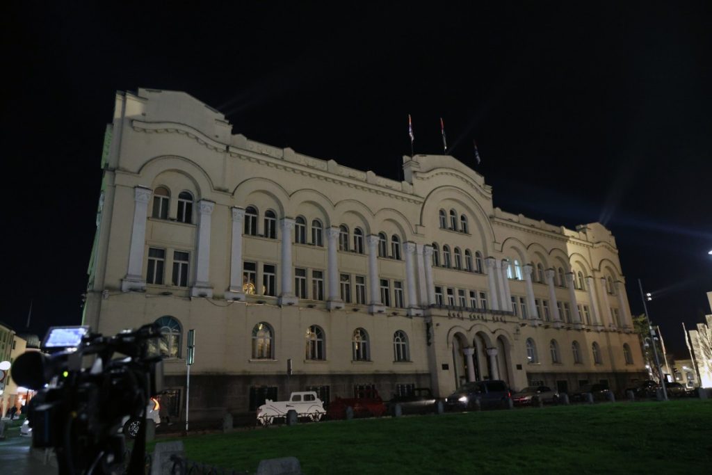 OGLASILE SE SIRENE ZA UZBUNU: Banjaluka stala na minut u znak sjećanja na tužnu godišnjicu