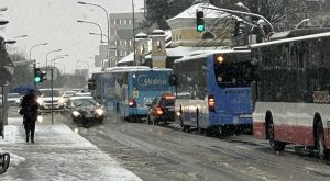 DRASTIČNA PROMJENA VREMENA: Banjaluka jutros osvanula pod snijegom (FOTO)