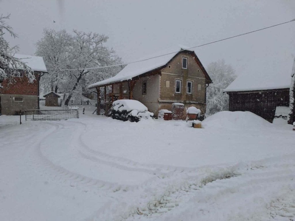 НЕ ПРОПУСТИТЕ РОК! Ево до ког датума грађани Српске могу пријавити штету насталу усљед снијега
