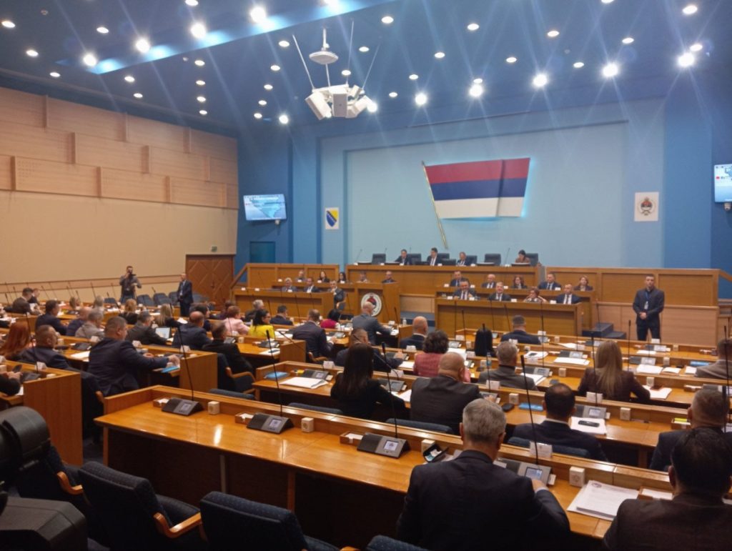 ОПОЗИЦИЈА О ПРЕДЛОЖЕНОМ ПОВЕЋАЊУ ПЛАТА У ЗДРАВСТВУ: Могу да буду и веће