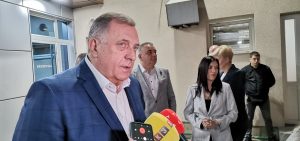ŽENAMA U SRPSKOJ SU POVJERNE NAJODGOVORNIJE DRUŠTVENE I POLITIČKE FUNKCIJE: Dodik na proslavi 8. marta u Tesliću