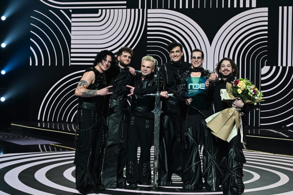 МОМЦИ ОСВОЈИЛИ ПУБЛИКУ: Србија „скочила“ на кладионицама за Евровизију 2026 (ВИДЕО)