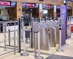 ŠTRAJK RADNIKA PARALISAO AERODROM U BERLINU: Otkazano preko 400 letova (VIDEO)