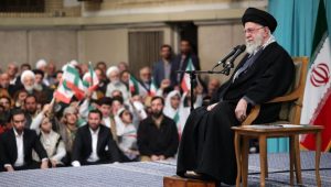 AMERIČKE OBAVJEŠTAJNE SLUŽBE OTKRILE: Pokojni iranski vođa sumnjao da je njegov sin dorastao vođstvu Irana