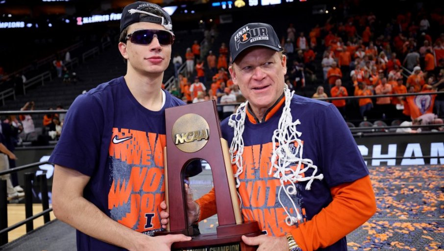 PEĐA JE PONOSAN: Andrej Stojaković je ispisao istoriju NCAA lige (FOTO)