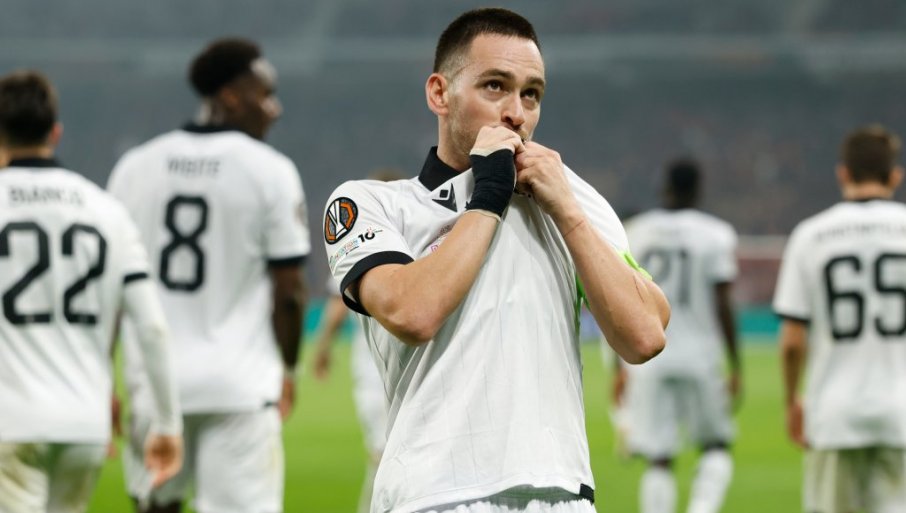 „НИ ОН НИ ОТАЦ НИСУ ХТЈЕЛИ ДА ДОЂУ!“ Андрија Живковић одбио Црвену звезду