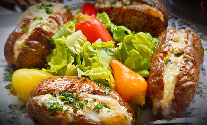 RECEPT ZA PUNJENI KROMPIR: Odličan dodatak ili kao samostalno jelo