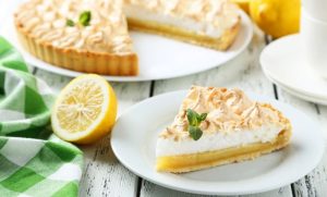 РЕЦЕПТ ЗА ЛИМУН ТОРТУ: Дијетални прољећни ужитак