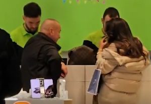 ЂАНИ „УХВАЋЕН“ У ШОПИНГУ СА СЛАЂОМ: Ево како се познати фолкер осјећа након операције