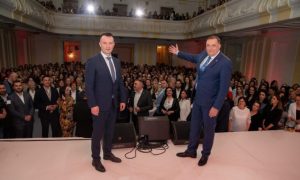 ДОДИК: Свака жена заслужује пажњу и поштовање (ФОТО)