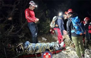 ЗАХТЈЕВНА АКЦИЈА НА ЧВРСНИЦИ: Жена спасена са планине након што је повриједила ногу