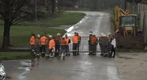 ИСПЛАТА 6. ПЛАТЕ НАЈКАСНИЈЕ У УТОРАК: Привремено обустављање протеста радника „Нове Љубије“