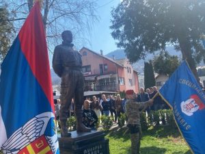 ОТКРИВЕН СПОМЕНИК ПЕЛЕМИШУ: Легендарни командант из Шековића никада неће бити заборављен