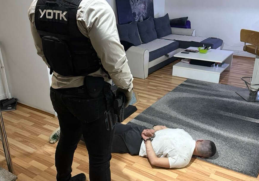 UHAPŠENA DVOJICA BANJALUČANA U GRADIŠCI: Zaplijenjena veća količina kokaina i novca