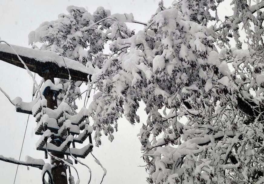 50.000 LJUDI BEZ STRUJE: Snijeg izazvao kolaps na elektromreži u BiH