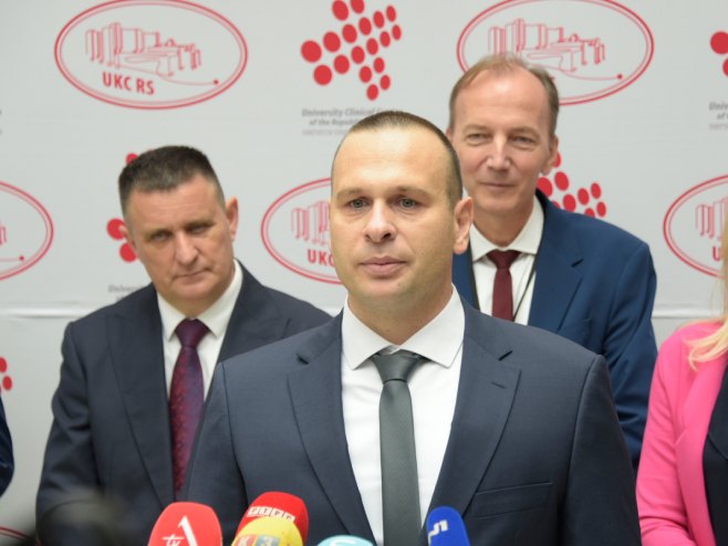 ŠOBOT ODGOVORIO ĐAJIĆU: Licemjerno je slušati žalbe o visini plata od onih koji su imali priliku da o tim istim platama odlučuju