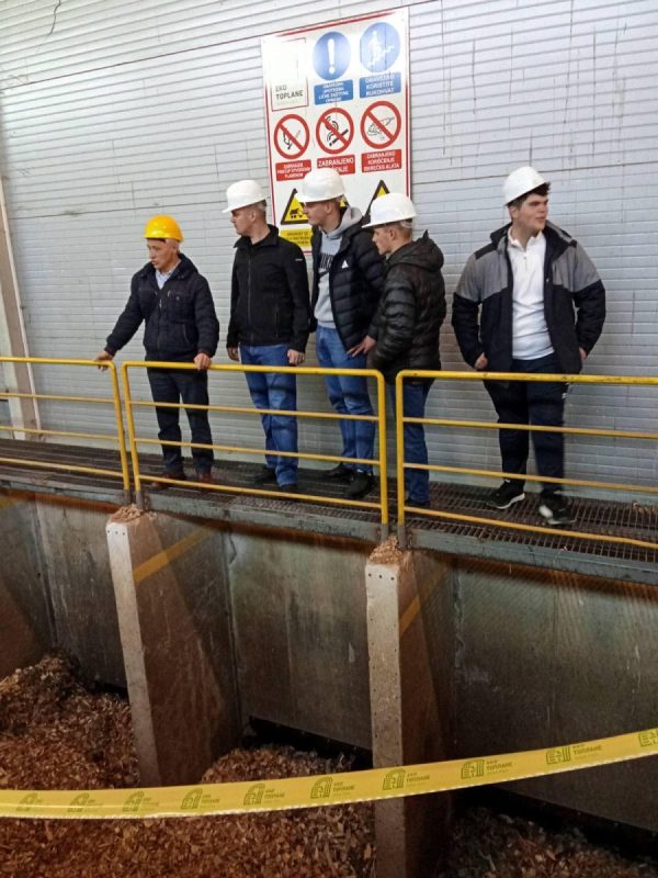 PRAKTIČNA NASTAVA SA VIŠESTRUKIM ZNAČAJEM: Učenici Tehničke škole posjetili Ekotoplanu