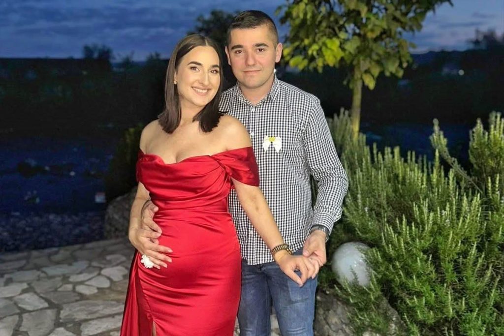 DAMJAN, STRAHINJA I GEORGINA DONIJELI POSEBNU SREĆU: Porodica Vujnić iz Šipova dobila trojke (FOTO)