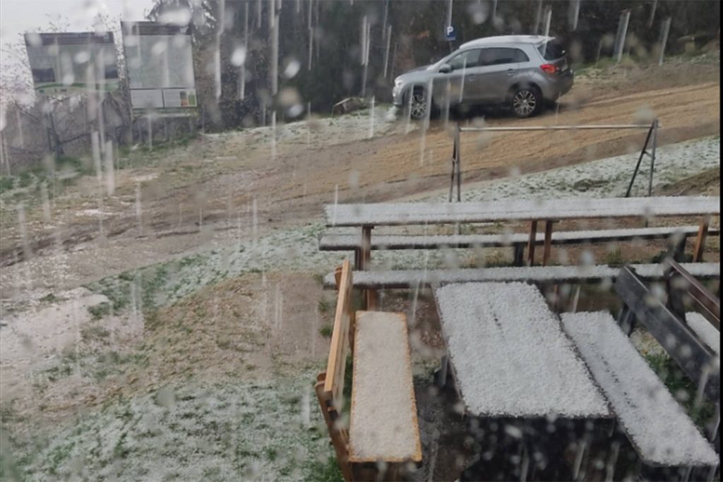 PADAVINE SE PRIBLIŽAVAJU BiH: Snažno nevrijeme pogodilo Sloveniju (FOTO)