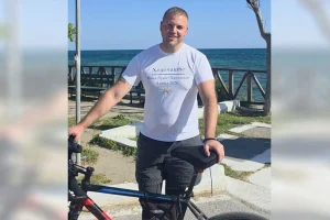 ПУТ ОД 1.300 КИЛОМЕТАРА: Бањалучанин бициклом дошао на корак до Хиландара (ВИДЕО)