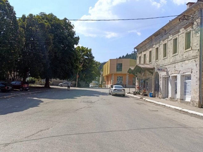 ПЛАНИРАНО ДА СЕ ТЕСТИРА ОРУЖЈЕ: Гламочани против изградње војног полигона