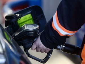 ДОБРЕ ВИЈЕСТИ ЗА ВОЗАЧЕ: Ажирирана листа, још бензинских пумпи се прикључило акцији у Српској