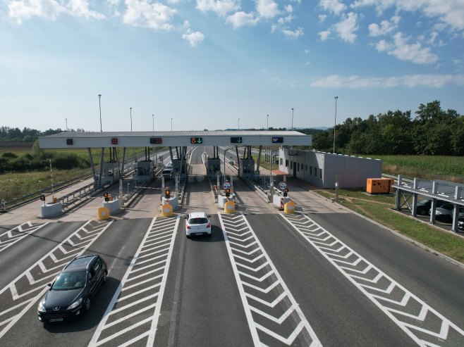 БЕЗ ПУТАРИНЕ ЗА АУТОБУСЕ: Подршка одласку у Доњу Градину