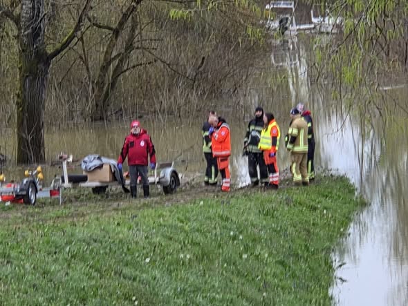 VELIKA OPASNOST NA SAVI: Desetine migranata zarobljeno, spasilačke ekipe na terenu (FOTO)