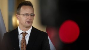 „HTJELI SU DA DIGNU GASOVOD U VAZDUH“: Sijarto osudio napad na suverenitet Mađarske