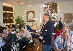 TORTA, VATROMET I „KIŠA PARA“: Ovako je Drinić proslavio 32. rođendan u Banjaluci (FOTO)