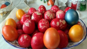 ШТА ЈЕ ЧУВАРКУЋА И ЗАШТО СЕ ЈАЈА БОЈЕ У ЦРВЕНО? Ова вјеровања се преносе вијековима